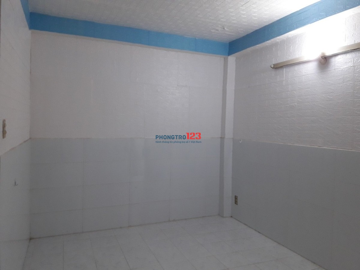 PHÒNG TRỌ NỮ CÓ CỬA SỔ VÀ BAN CÔNG (LĐR - WCR - wifi), Phan Xích Long, Phú Nhuận (2,2 triệu/th)