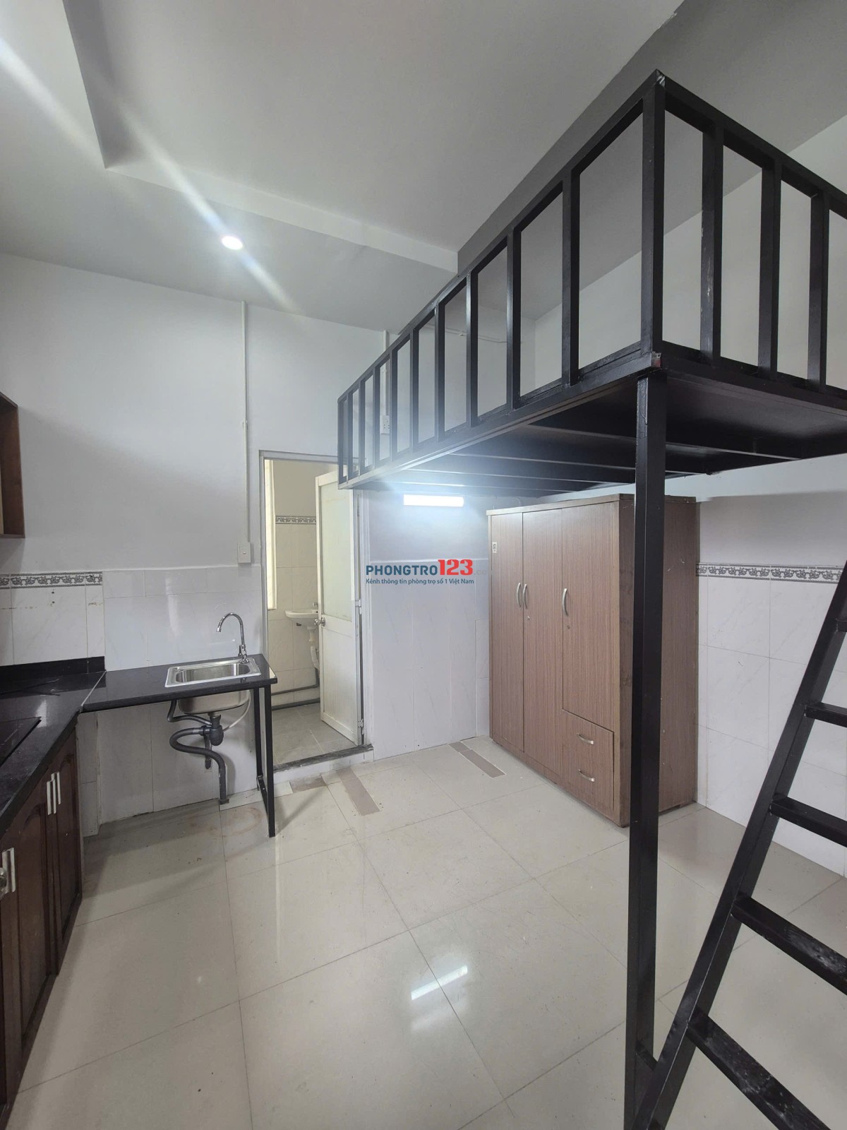 Chính chủ cho thuê phòng full nội thất, sạch sẽ thoáng mát an ninh, gần ĐH Văn Hiến, Công Thương