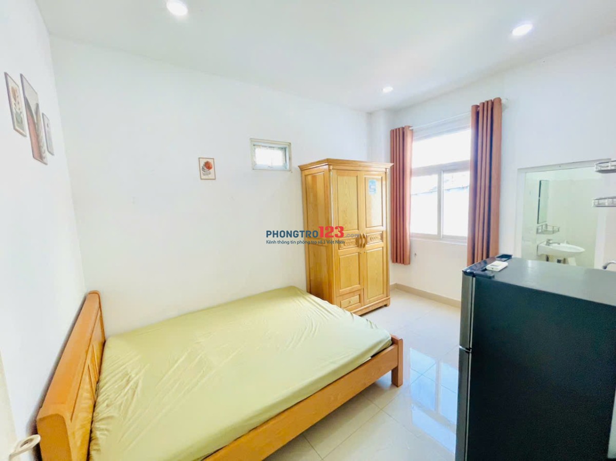 Phòng cửa sổ thoáng Nguyễn Hữu Cảnh gần Vinhomes