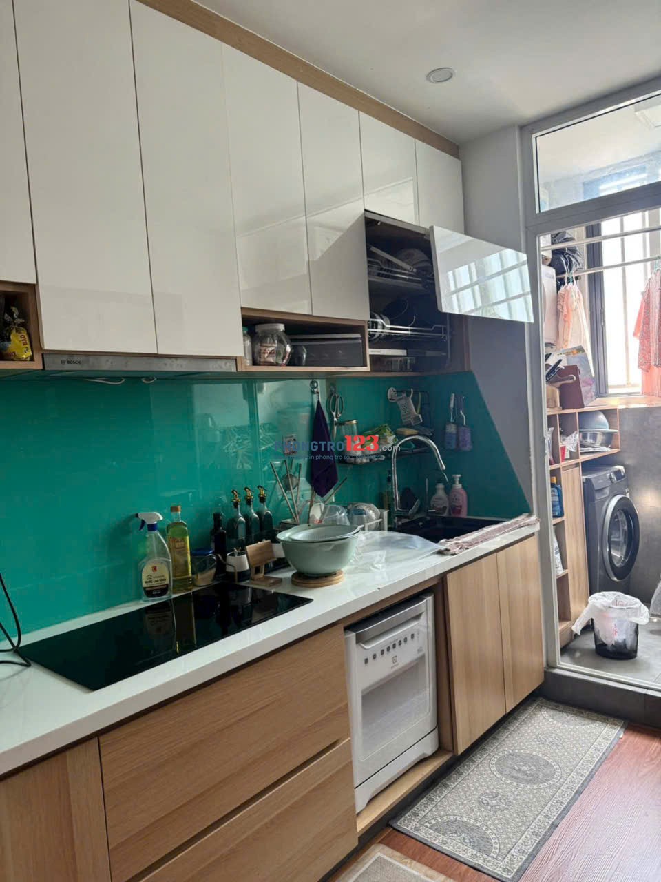 Căn hộ 68m2, 2p ngủ C/c Miếu Nổi giá 11tr/tháng