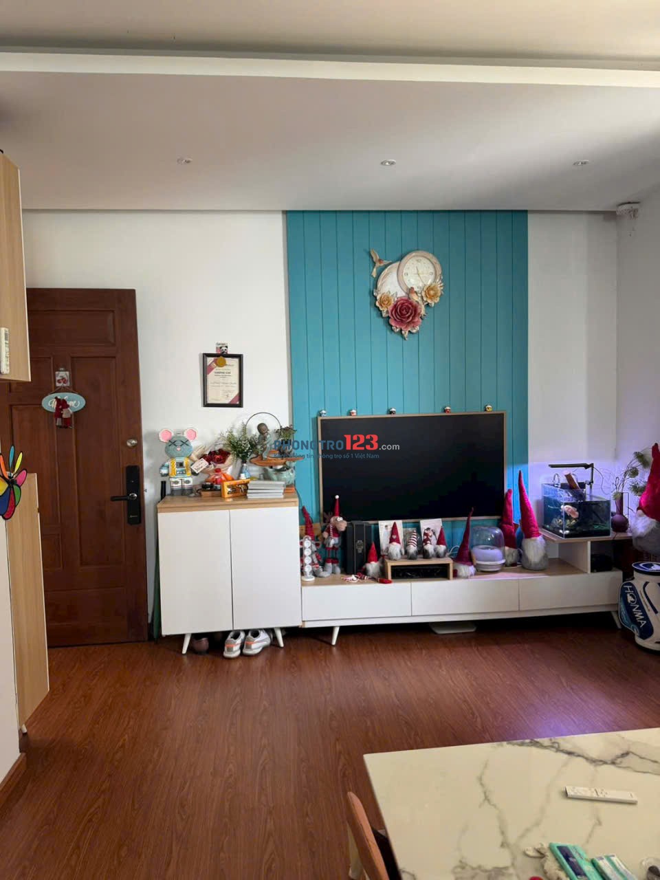 Căn hộ 68m2, 2p ngủ C/c Miếu Nổi giá 11tr/tháng
