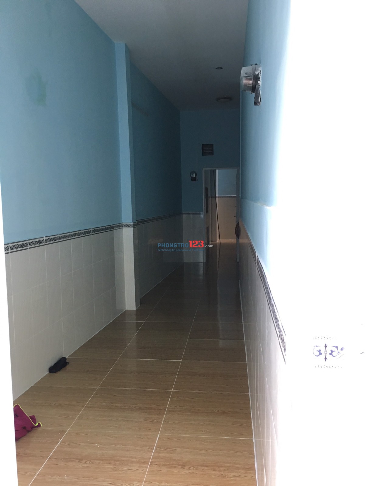 Cho thuê phòng trọ 20m2 ngay Vạn Hạnh Mall quận 10, có chỗ để xe, KDC an ninh, giờ giấc tự do.