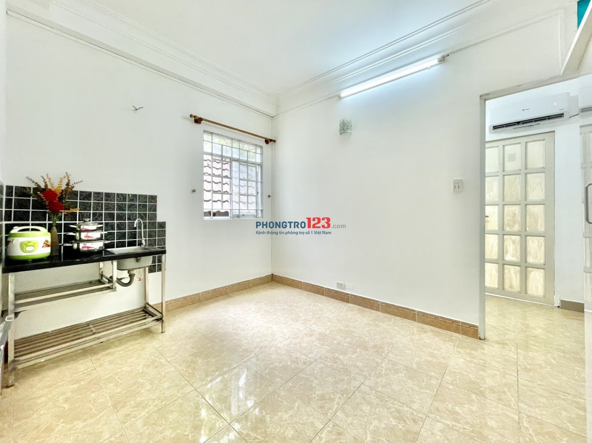 CĂN 1PN TÁCH BẾP, BAN CÔNG TRÊN ĐƯỜNG ĐÀO DUY ANH