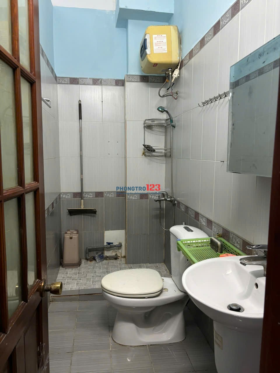Cho thuê phòng trọ 20m2 ngay Vạn Hạnh Mall quận 10, có chỗ để xe, KDC an ninh, giờ giấc tự do.