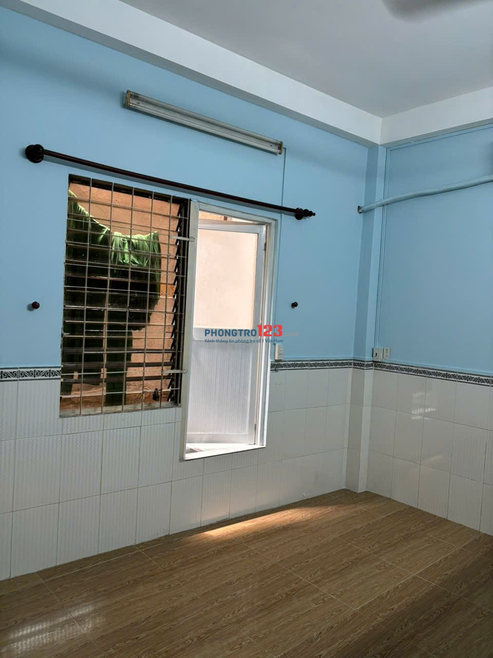 Cho thuê phòng trọ 20m2 ngay Vạn Hạnh Mall quận 10, có chỗ để xe, KDC an ninh, giờ giấc tự do.