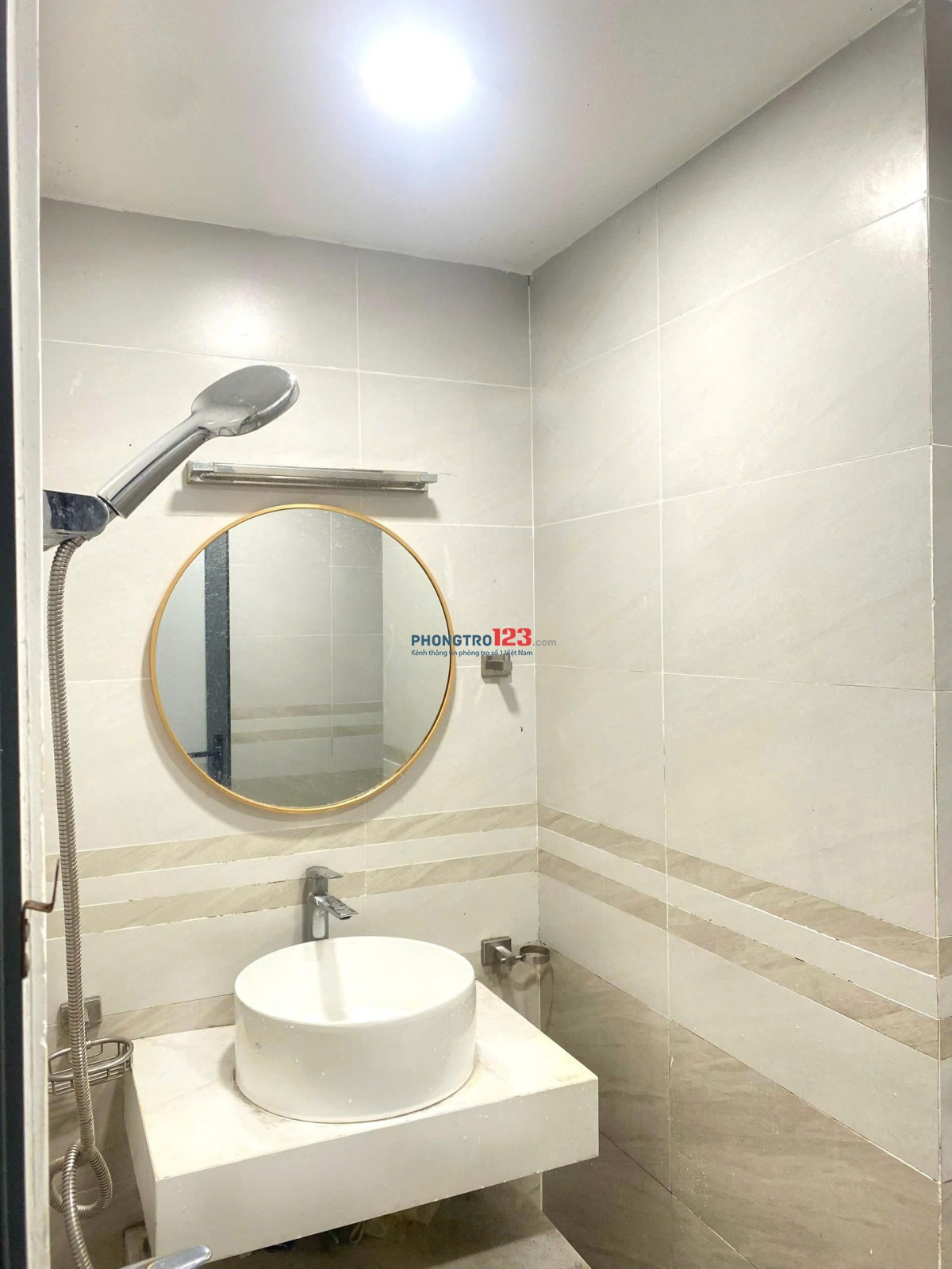 Thuê KTX chỉ 50k/1N - Full Nội thất, dọn ở ngay ở Phú Nhuận, Q5 và Q10Giảm 300k Ngay tháng 7 này