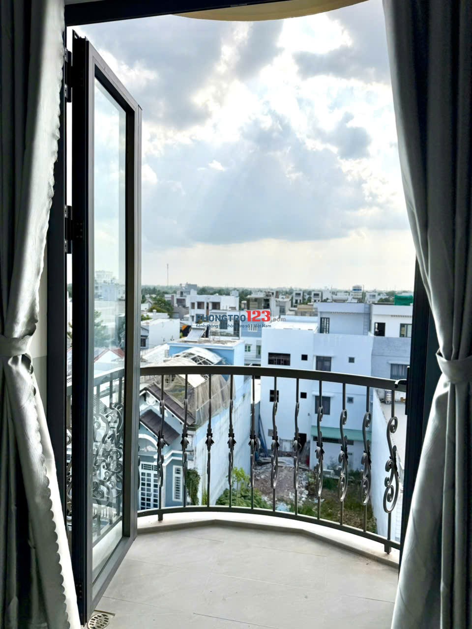 MINI HOUSE MỚI XÂY FULL NỘI THẤT