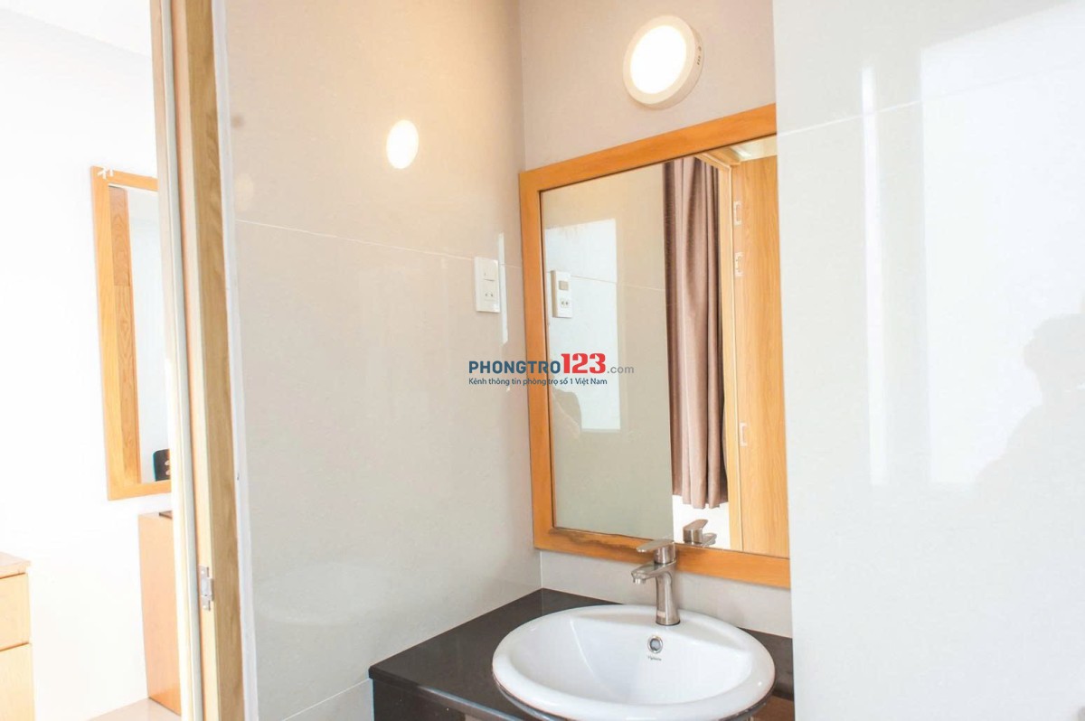 Căn Hộ View Ban Công Full Nội Thất Ngay Co.op Mart Nhiêu Lộc