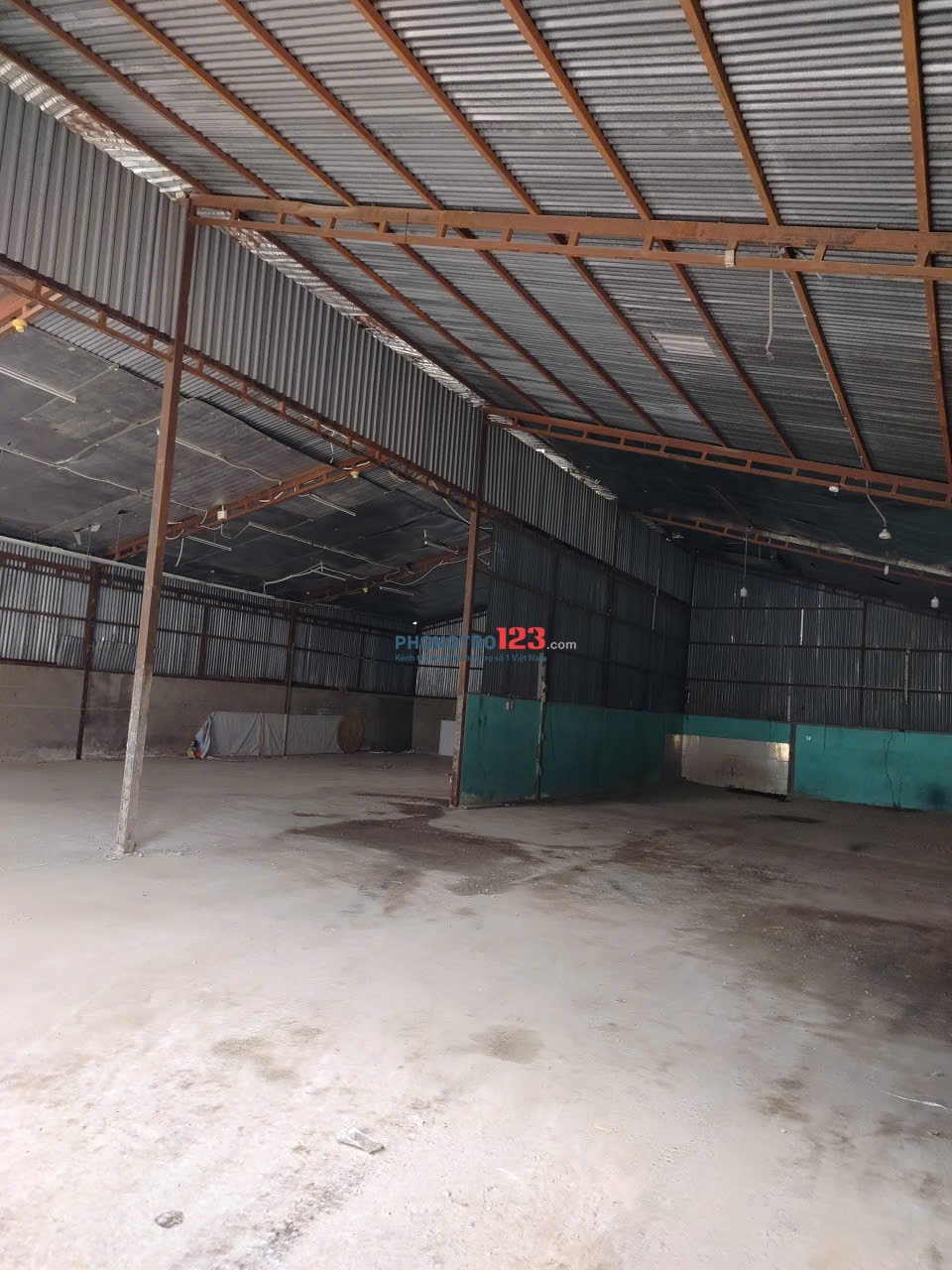 Cho thuê kho, xưởng, Văn phòng dt 85m2, 100m2, 250m2, Giá 150.000đ/m2