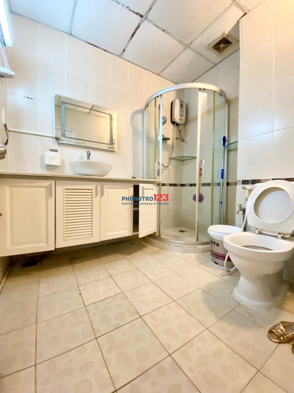 Chung cư Nguyễn Ngọc Phương căn 3p ngủ,100m2 có nội thất,giá 16tr