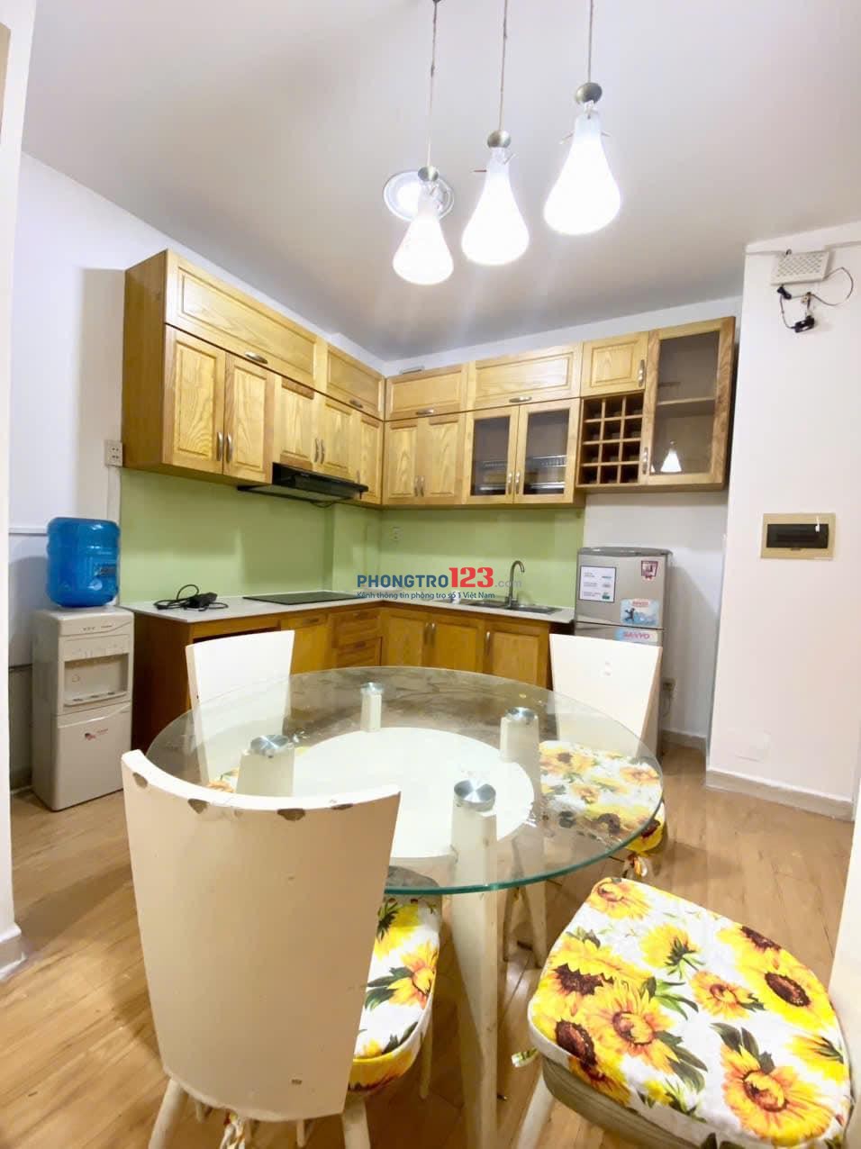 Chung cư Nguyễn Ngọc Phương căn 3p ngủ,100m2 có nội thất,giá 16tr
