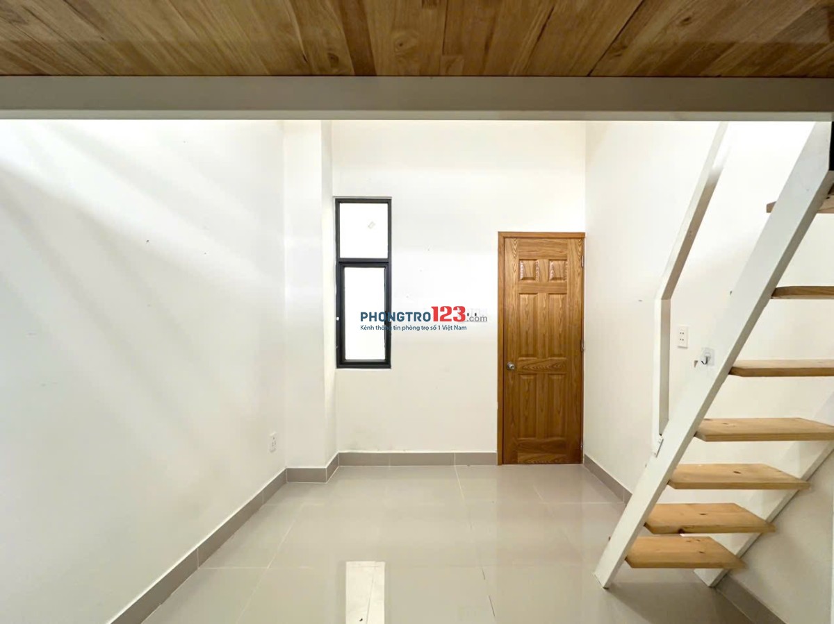 NGAY CHỢ HOÀNG HOA THÁM - GÁC LỬNG THOÁNG CHỈ 3TR2