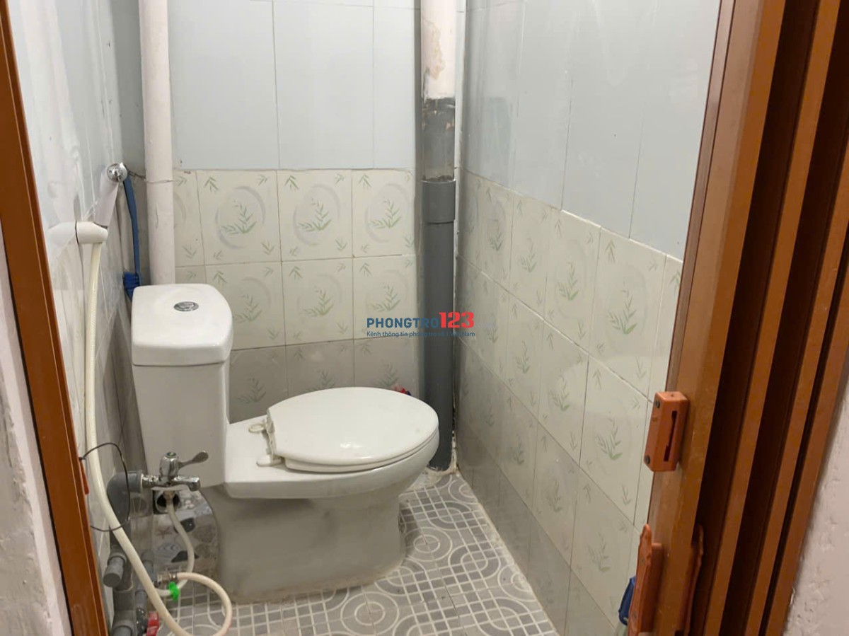 CHO NỮ THUÊ NHÀ 2tr/th , F14, Q6 (nhà 3 x4) 1 lầu.