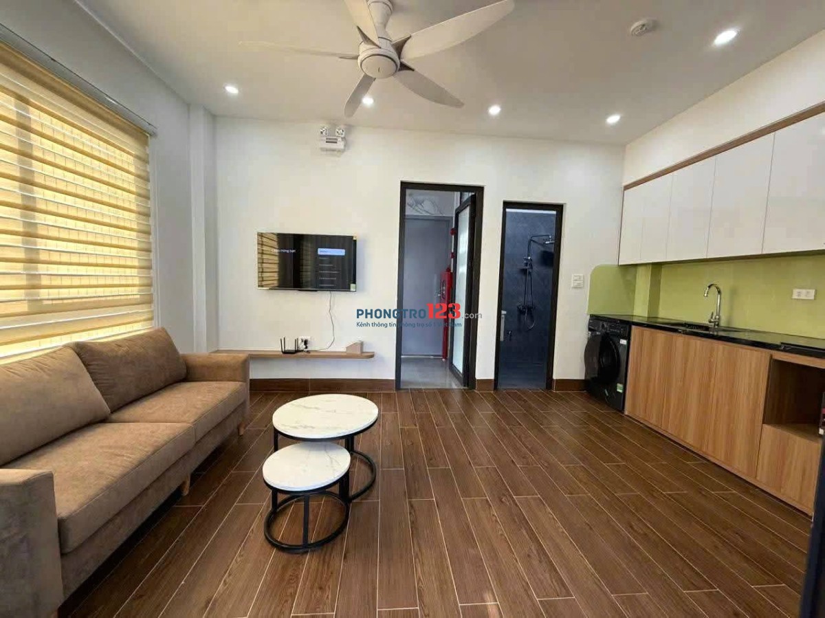 CĂN HỘ BAN CÔNG FULL NỘI THẤT – CỘNG HÒA, ETOWN TÂN BÌNH