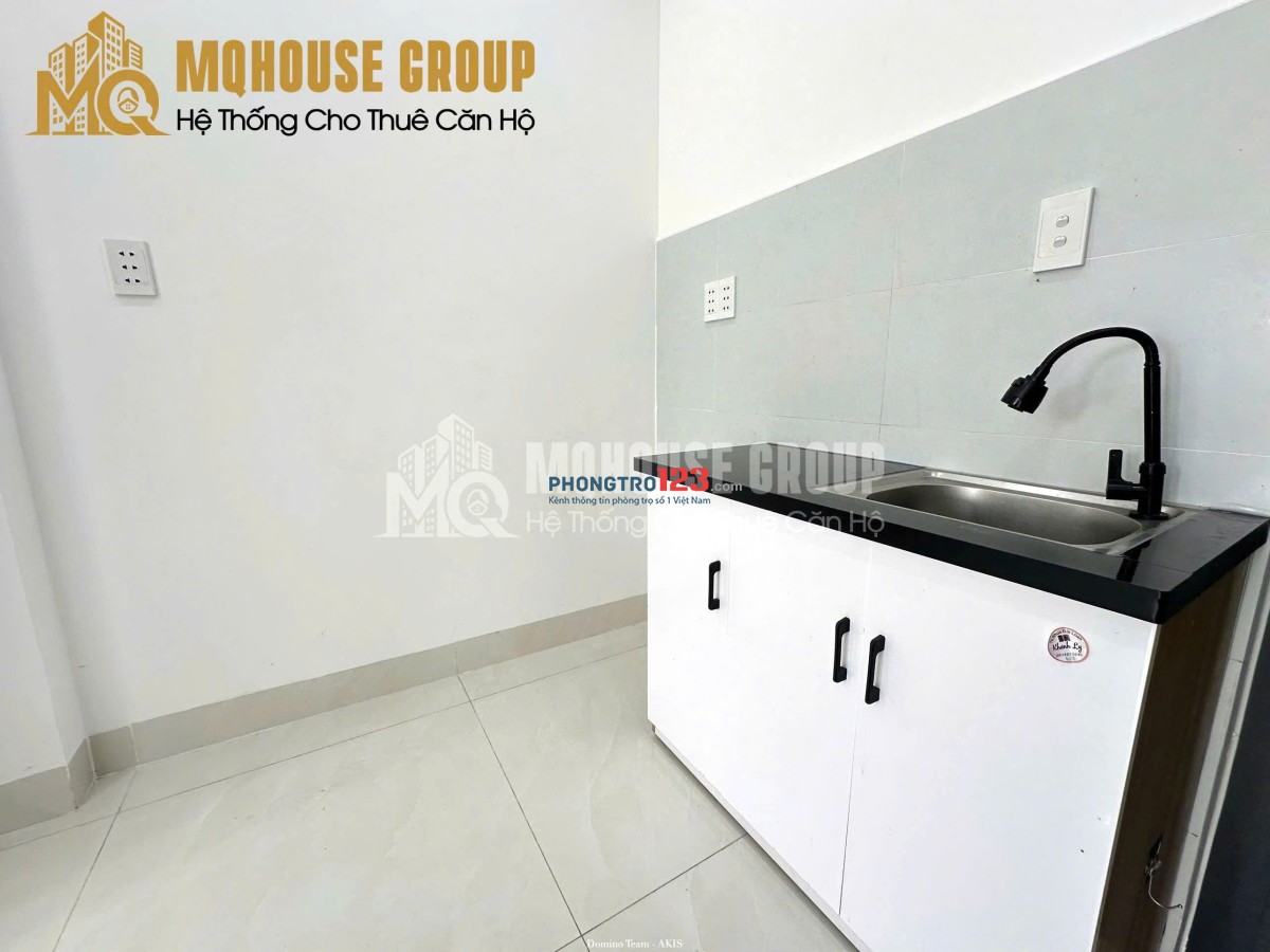  Studio hiện đại, rộng rãi và ngập tràn ánh sáng tự nhiên. Nội thất cơ bản đầy đủ, có bếp riêng.