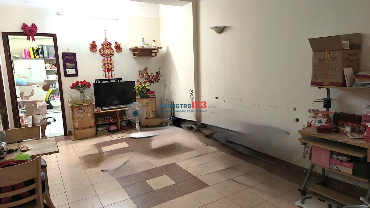 Căn Hộ 2PN Mặt Tiền Bến Vân Đồn 76m2 - Chính chủ - Sẵn ở ngay