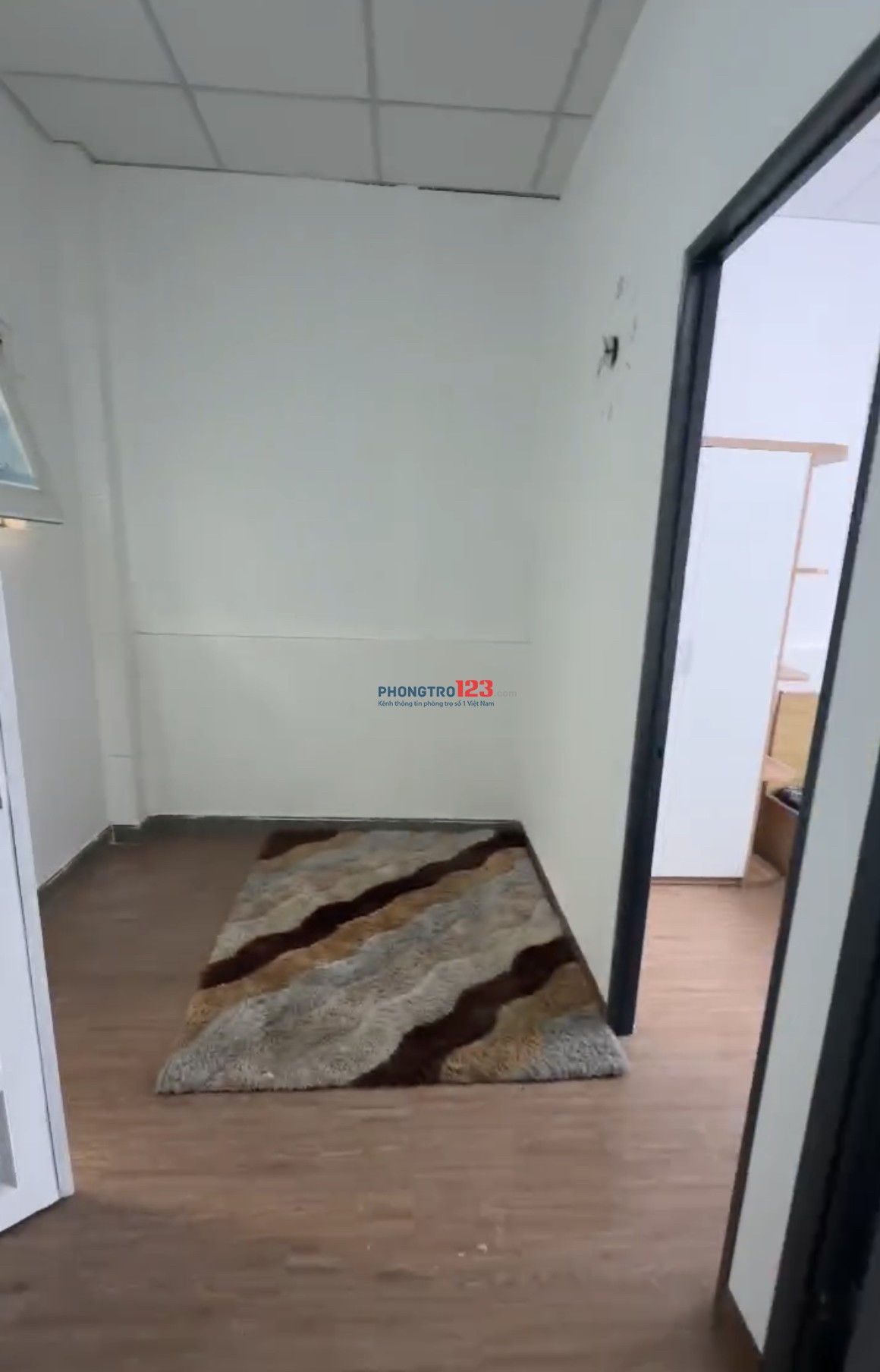 Căn hộ dịch vụ 2pn, ban công rộng, full nội thất giá rẻ