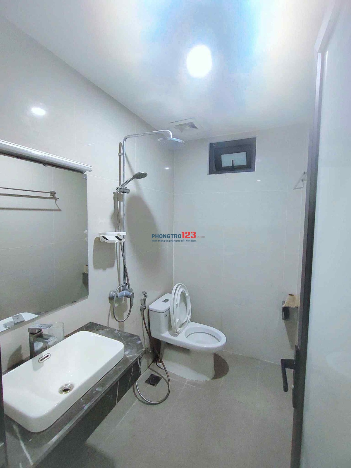Cho thuê phòng full đồ khép kín Trịnh Công Sơn, Tây Hồ
