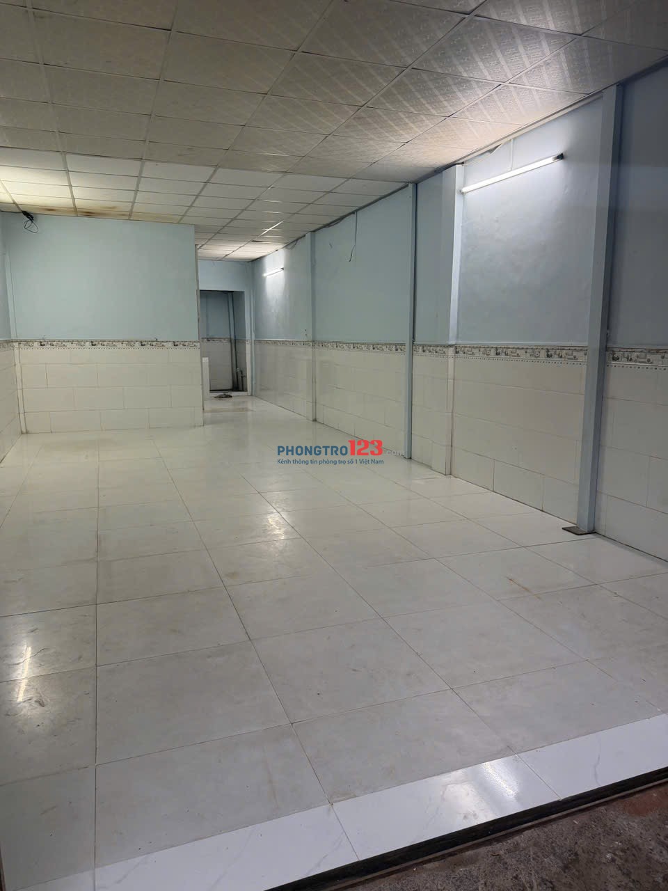 Cho thuê nhà mặt tiền nguyên căn đường Hồ Thành Biên.4x14, nhà trống giao ngay. Hợp đồng Lâu dài