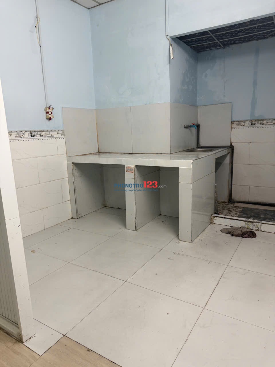 Cho thuê nhà mặt tiền nguyên căn đường Hồ Thành Biên.4x14, nhà trống giao ngay. Hợp đồng Lâu dài