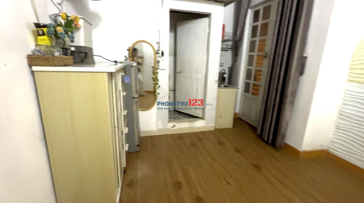 PHÒNG FULL NỘI THẤT CƠ BẢN CÓ BAN CÔNG CHÍNH CHỦ