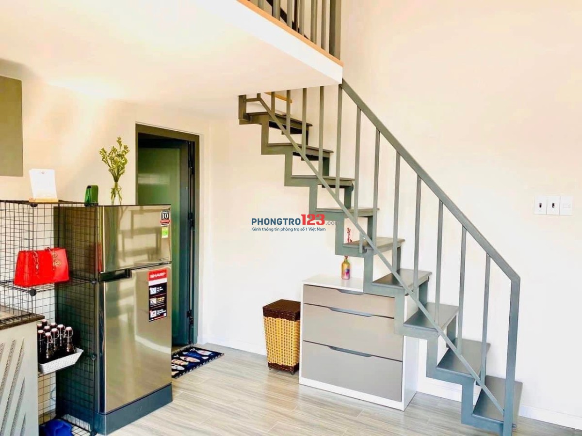 DUPLEX SIÊU THOÁNG RẺ ĐẸP Ở ĐƯỢC NHIỀU NGƯỜI ngay Cầu Nguyễn Văn Cừ