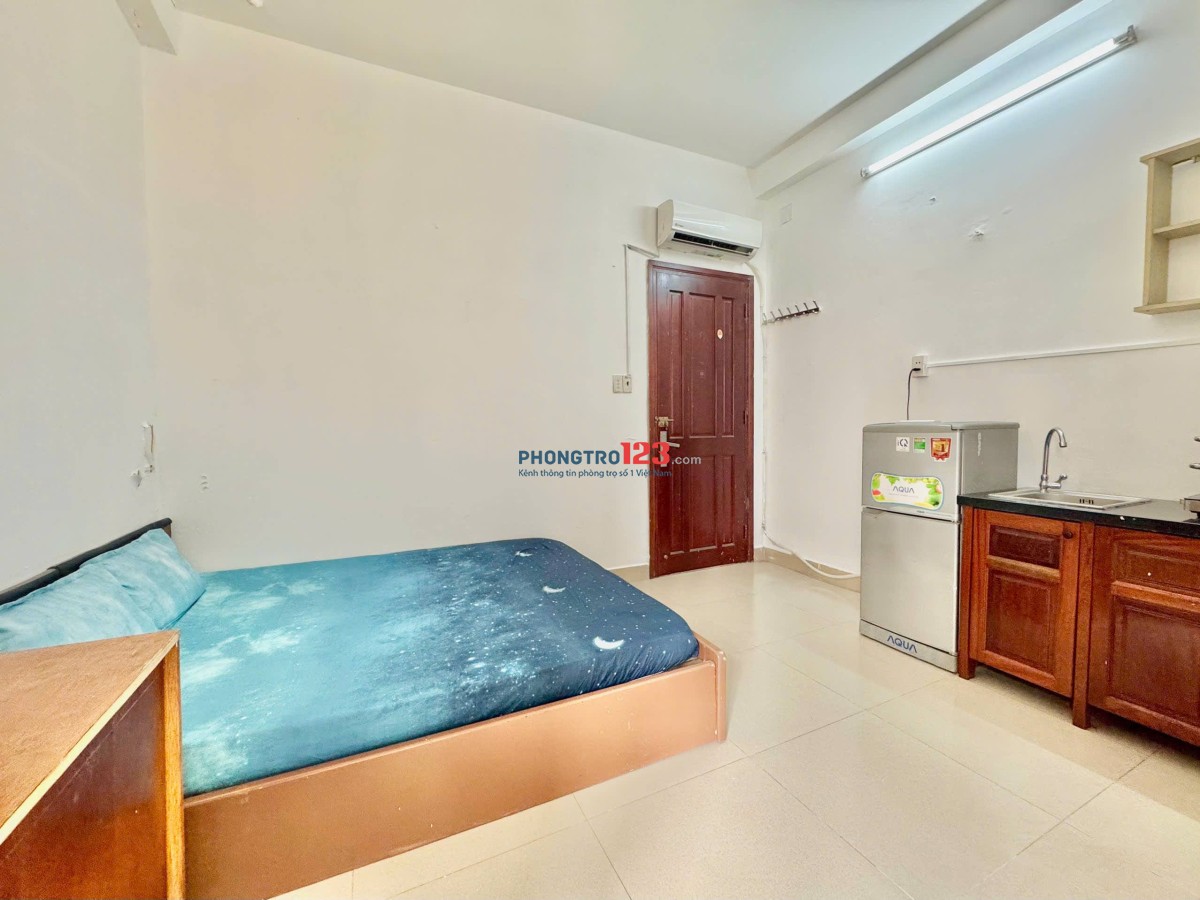 PHÒNG CỬA SỔ MÁT MỚI XÂY NGAY ĐƯỜNG ĐÀO DUY ANH KẾ BÊN SÂN BAY TÂN SƠN NHẤT