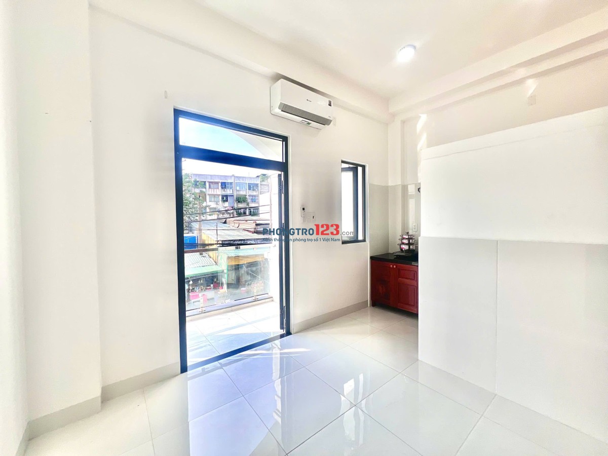 PHÒNG BAN CÔNG ĐÓN NẮNG NGAY ĐƯỜNG LÊ NGÃ