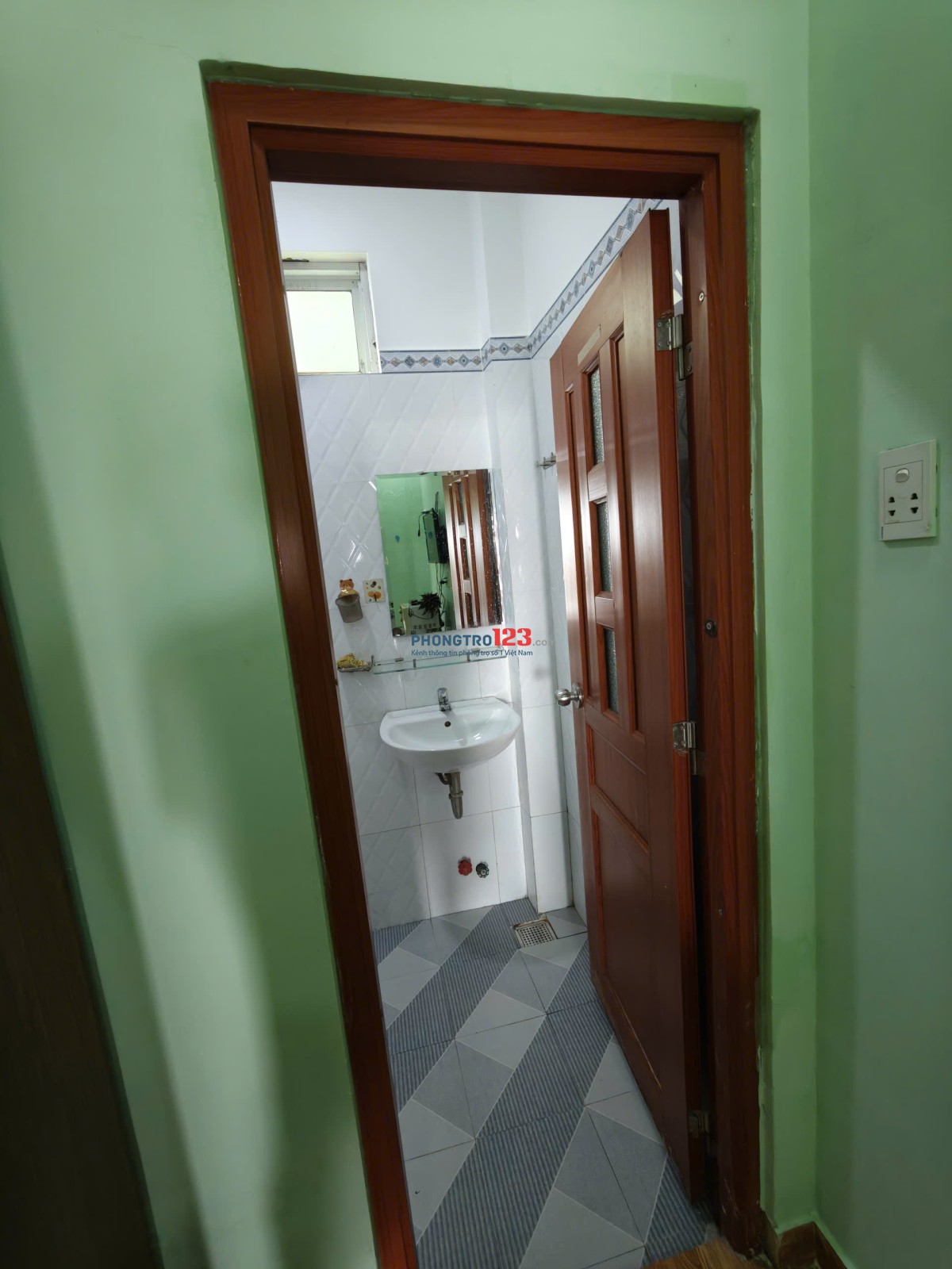 Cho nữ thuê phòng trọ 2/4A Nguyễn Thị Minh Khai, Phường Đa Kao trung tâm Quận 1