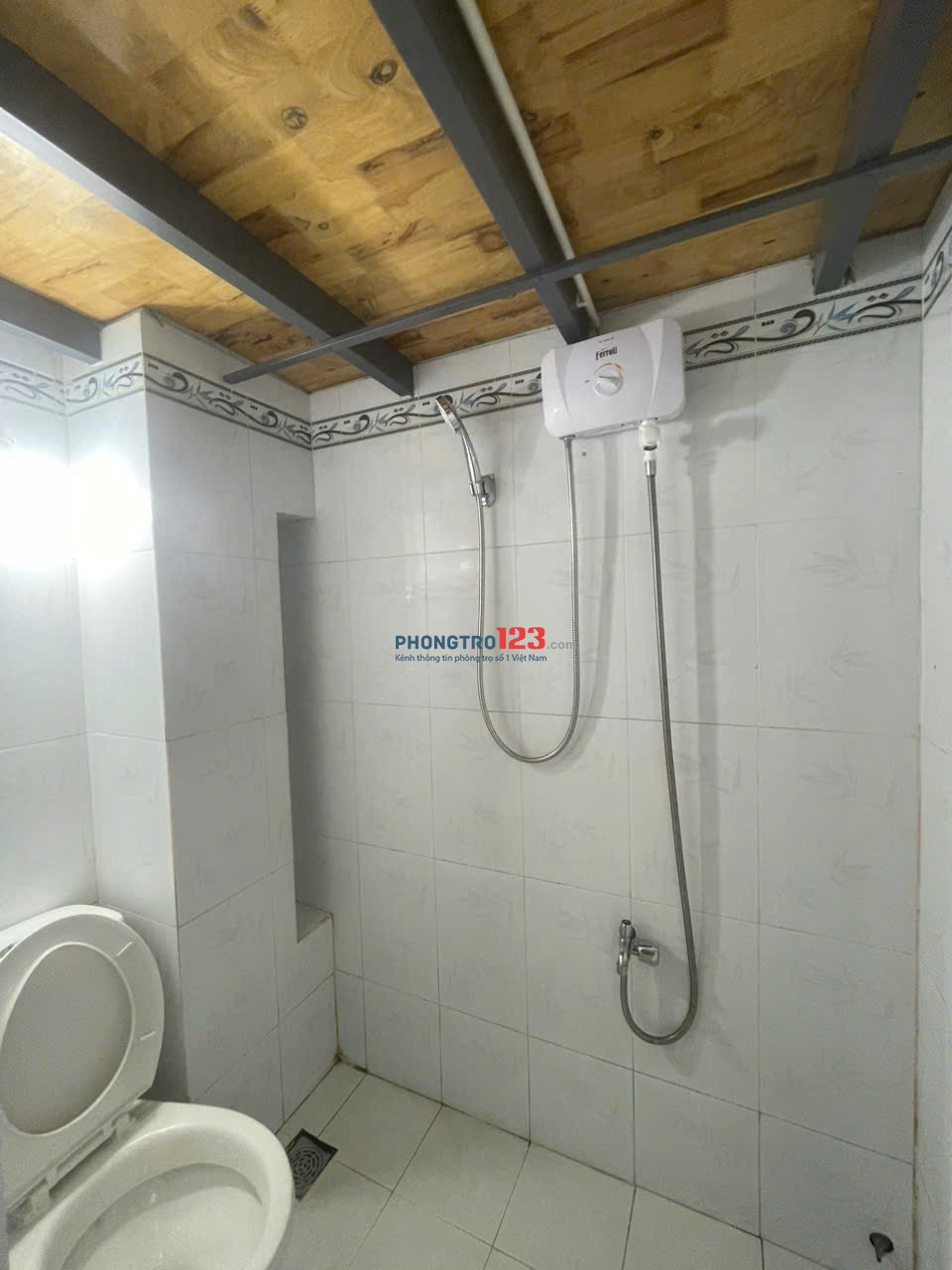 Phòng trọ có gác an ninh tiện nghi Huỳnh Tấn Phát