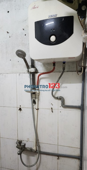 Nhà cấp 4: P khách 20m2, P ngủ 13m2, bếp và vệ sinh