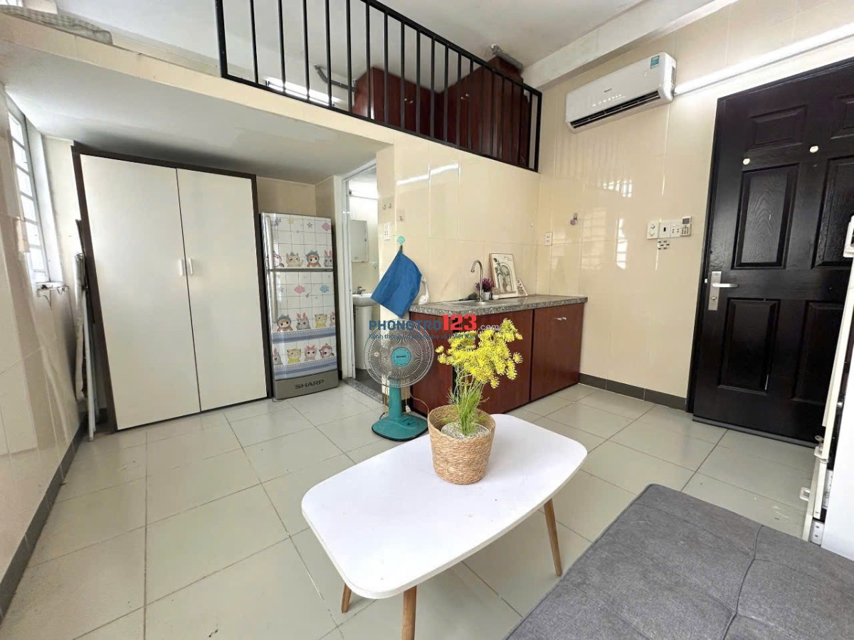 Phòng cho thuê giá rẻ 30m2 có gác ngay Đại học HUB quận 1 đường Nguyễn Trãi ngay cầu Ông Lãnh full