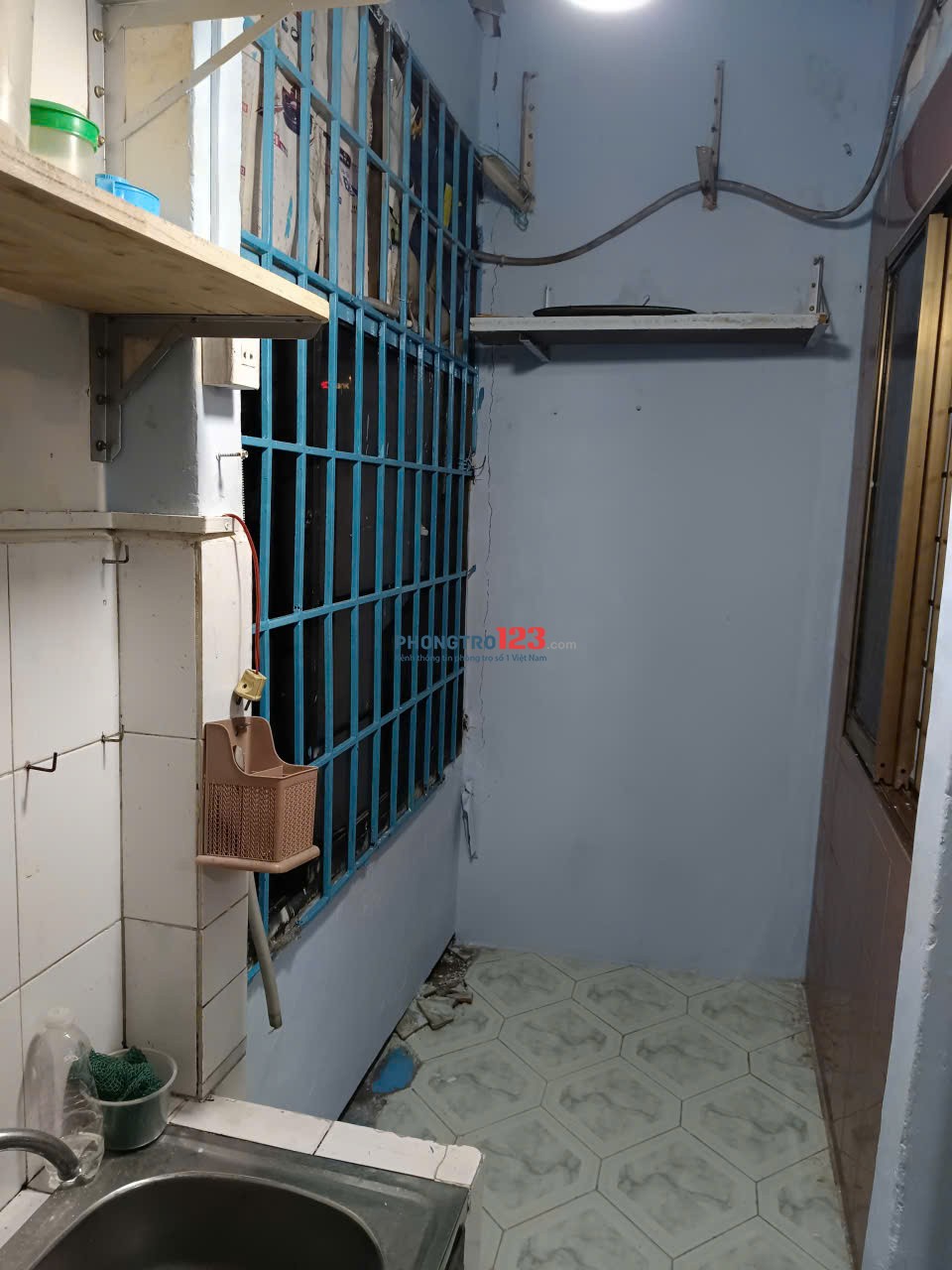 Cho thuê căn hộ lầu 3, Chung cư số 1 đường Nghĩa Phát, Tân Bình