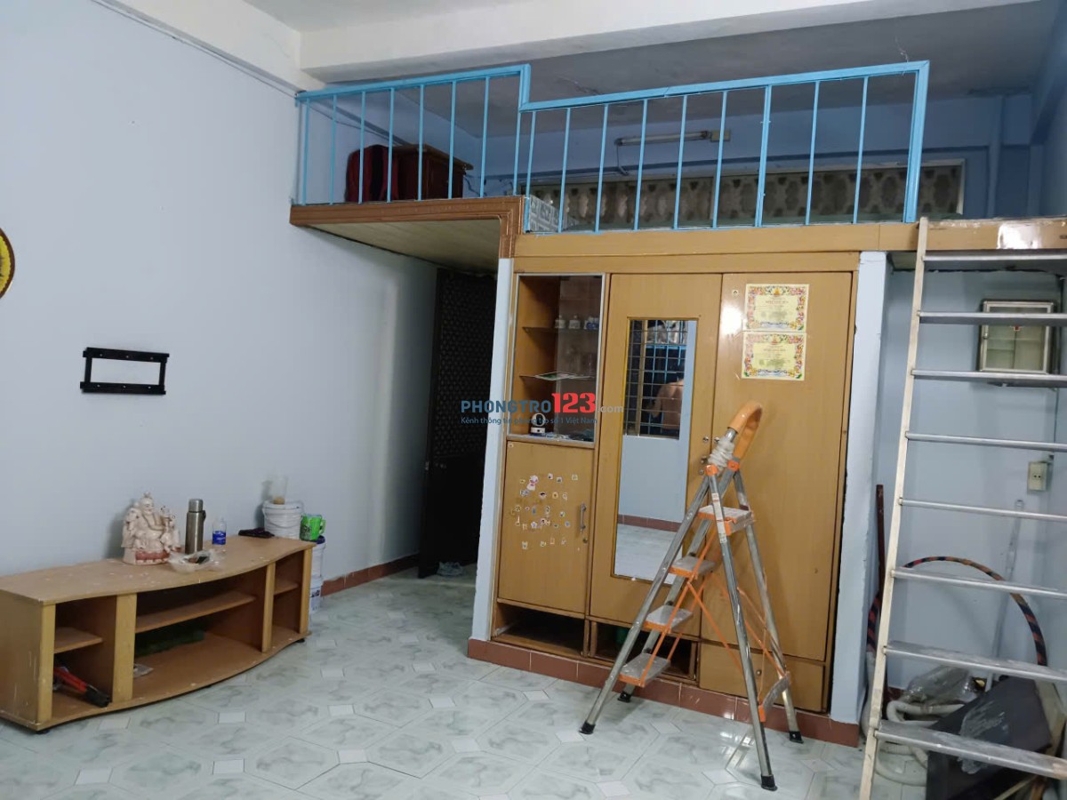 Cho thuê căn hộ lầu 3, Chung cư số 1 đường Nghĩa Phát, Tân Bình