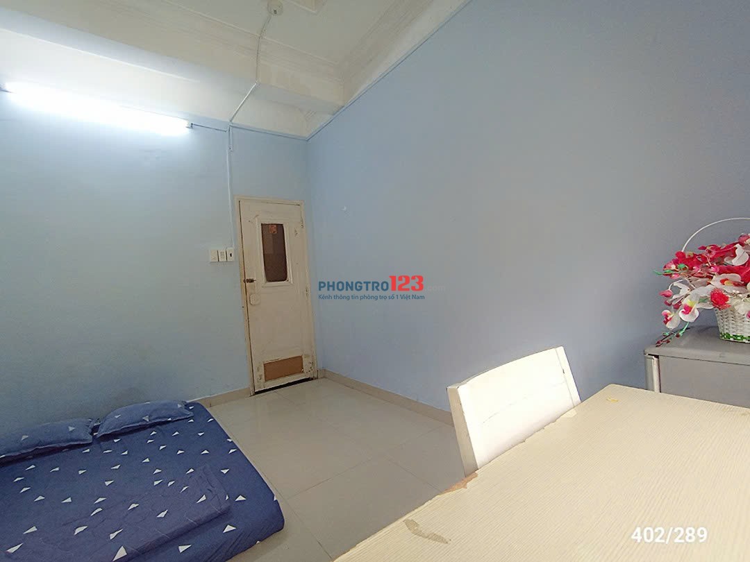 Tô Hiến Thành, Q10 cho bạn nào học ở khu vực này nè! Có cái view cũng chill chill