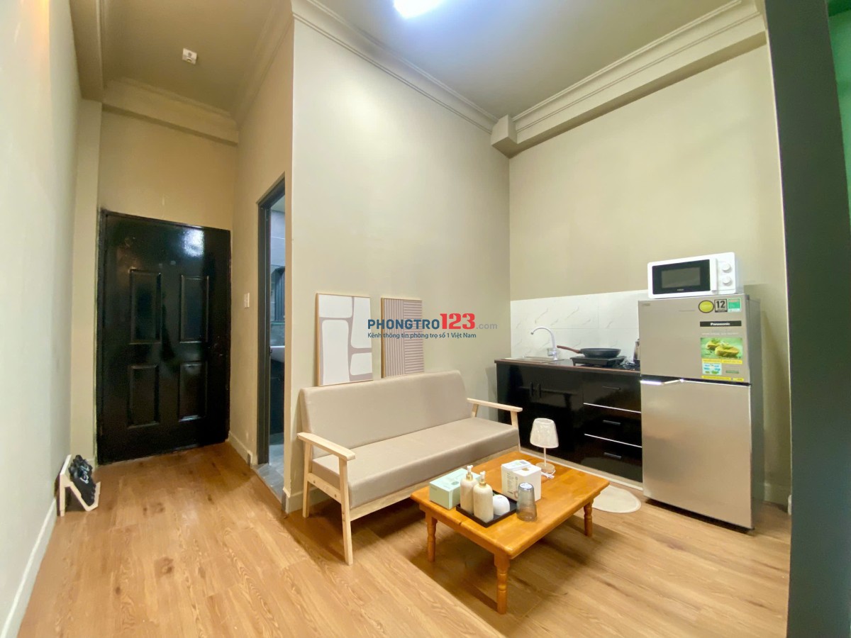 Căn hộ 1PN đường Hoàng Văn Thụ, ngay tại trung tâm Tân Bình - Full nội thất cao cấp, gần sân bay TSN