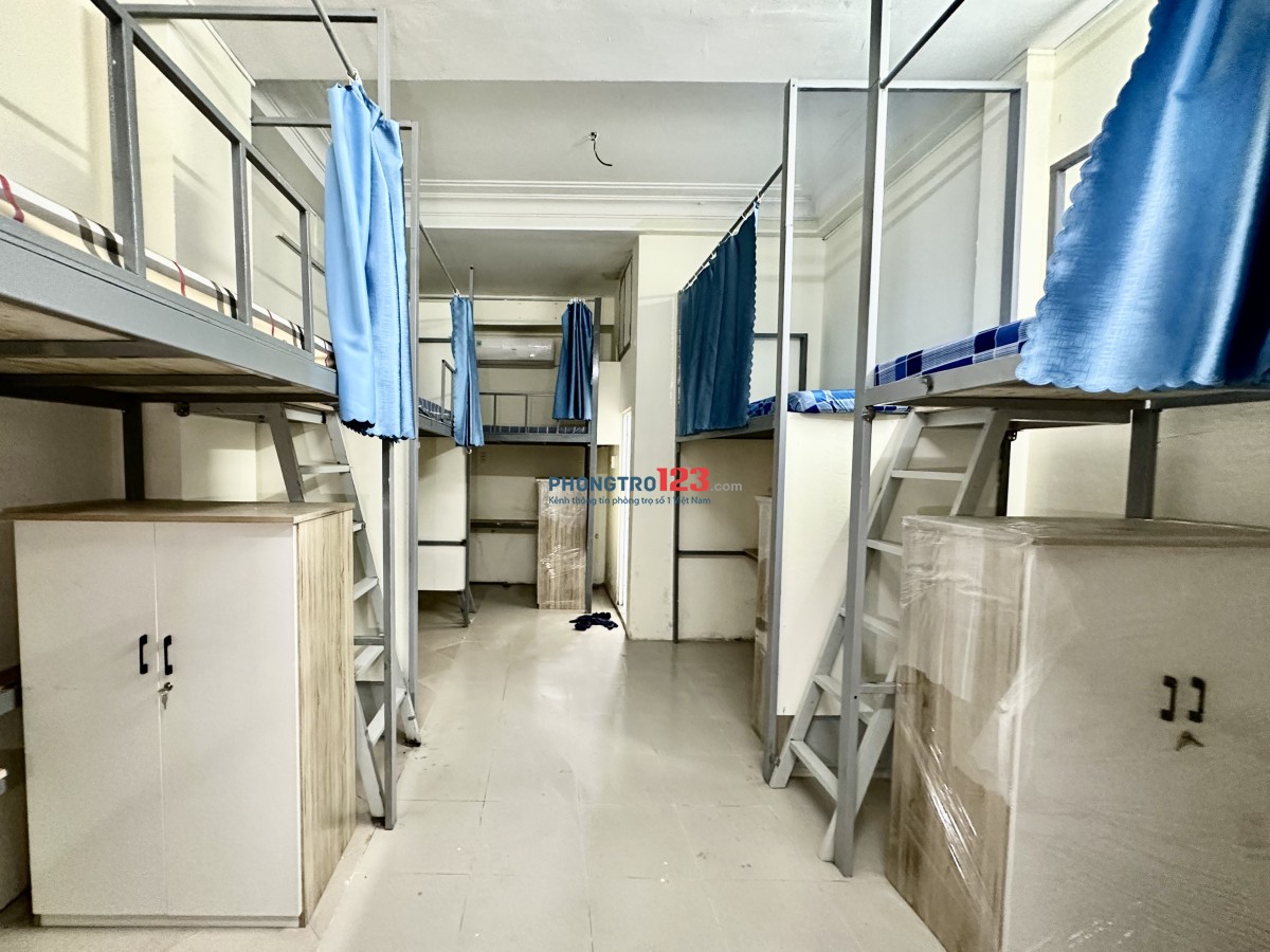 Phòng duplex 6 người tại HAPPY HOUSE - Chỉ cách HUIT 3 phút, VHU 6 phút, VAA 6 phút.