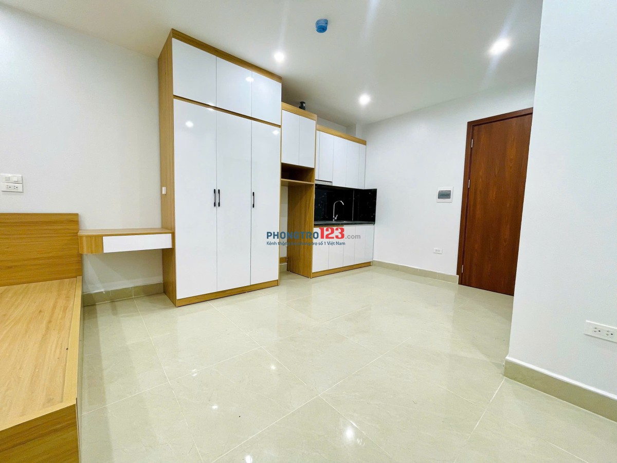 Studio đẹp như khách sạn - máy giặt riêng-ban công - cửa sổ