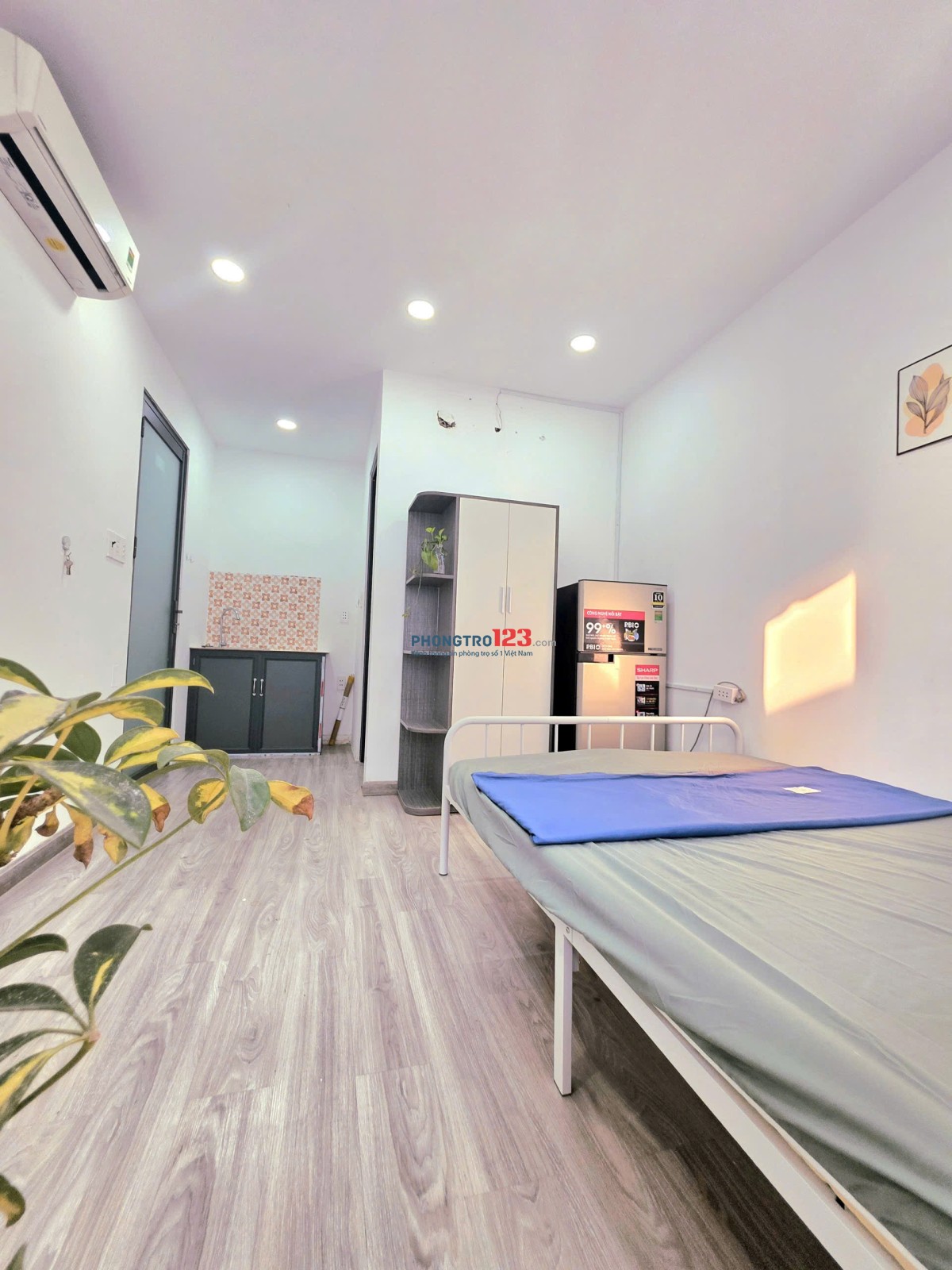 Cho thuê phòng cửa sổ lớn full nội thất gần Đai học Kinh tế - ĐH Hoa Sen - ĐH Sài Gòn - ĐH Bách Khoa