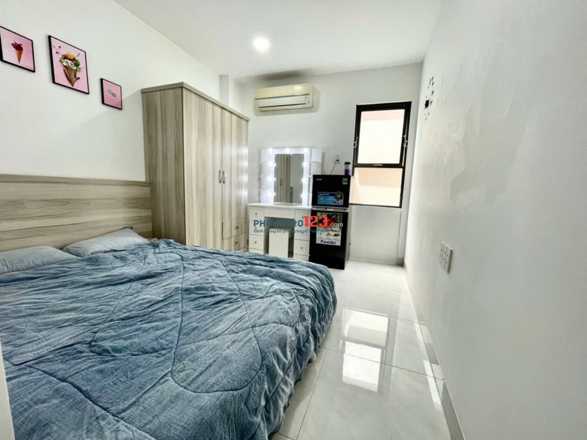 Cho Thuê Phòng Cửa Sổ Full Nội Thất Đi 5' Đại Học Kinh Tế UEH - ĐH Bách Khoa - ĐH Hoa Sen giá ưu đãi