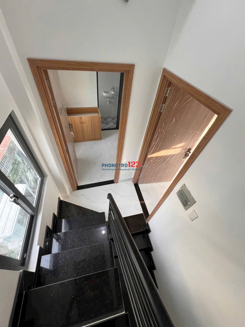 Căn gác mới, cửa sổ đón nắng, 128 Lê Văn Duyệt gần chợ Bà Chiểu