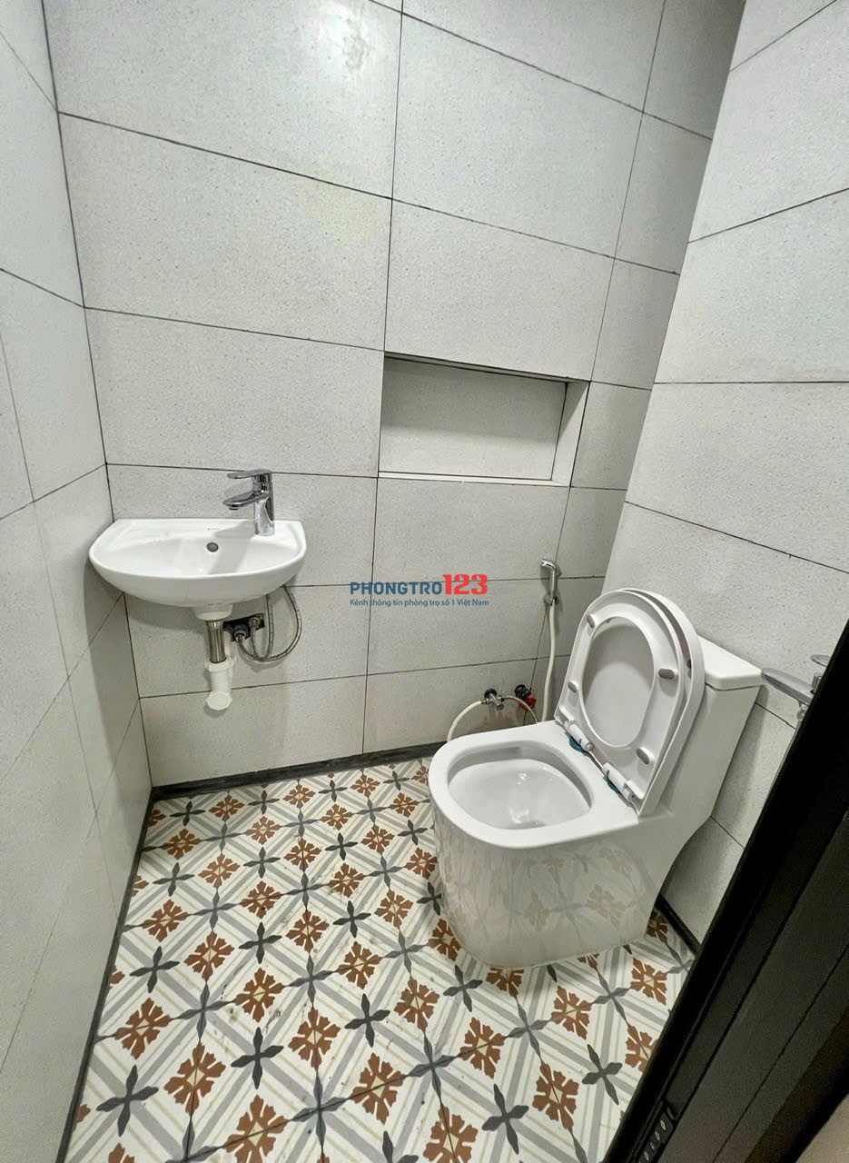 Cho Thuê Phòng Có Gác Full Nội Thất 5' qua Đại Học Kinh Tế - Hoa Sen - ĐH Bách Khoa - ĐH Sài Gòn