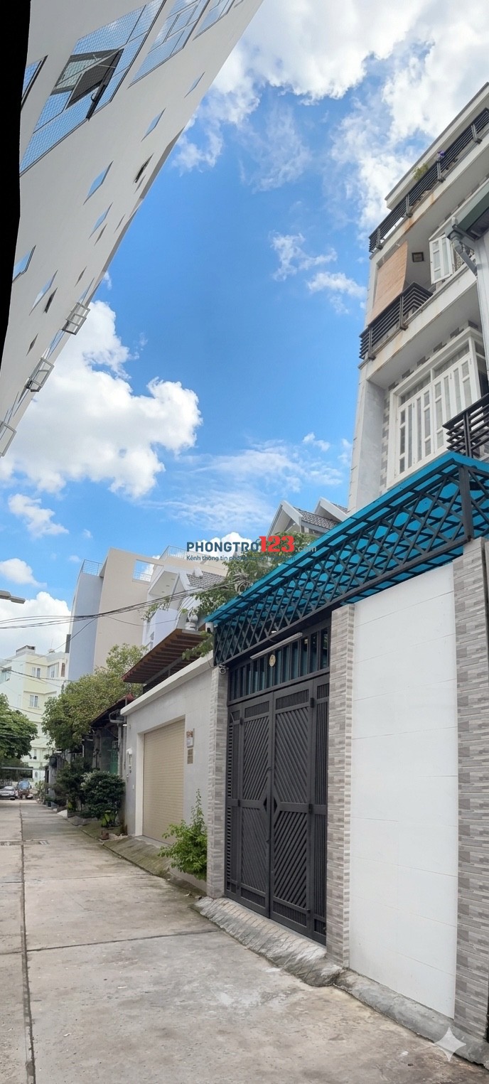Cho Nữ Thuê Phòng Ngay Chân Cầu Sài Gòn
