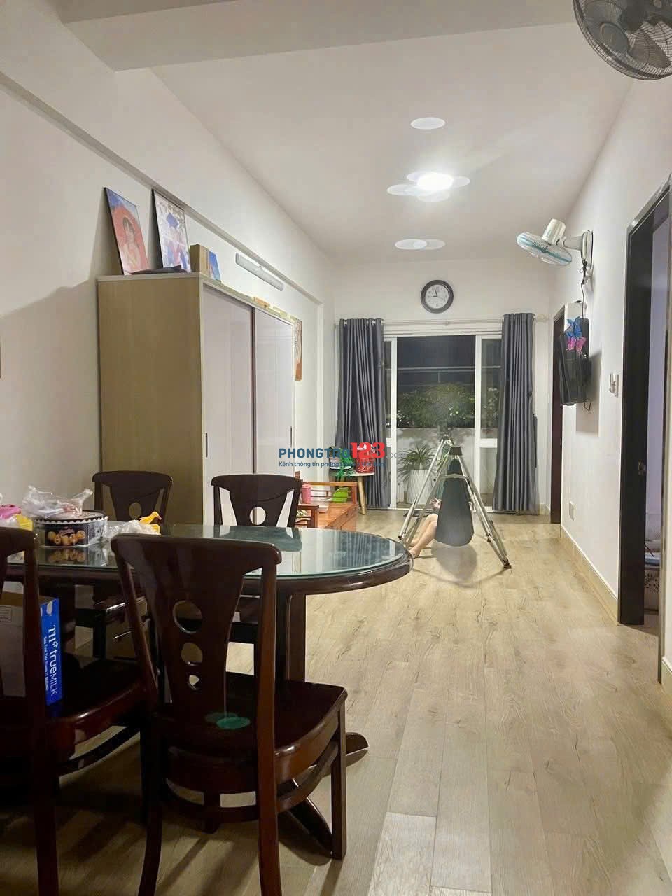 Chung cư Hoa Sen, Lạc Long Quân, Q11: 2p ngủ, 75m2, nhà mới, 10tr/th