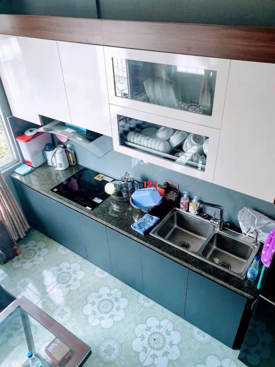 Cho thuê nhà tập thể Đại học Thuỷ Lợi ngõ 95 phố Chùa Bộc 8 triệu/tháng