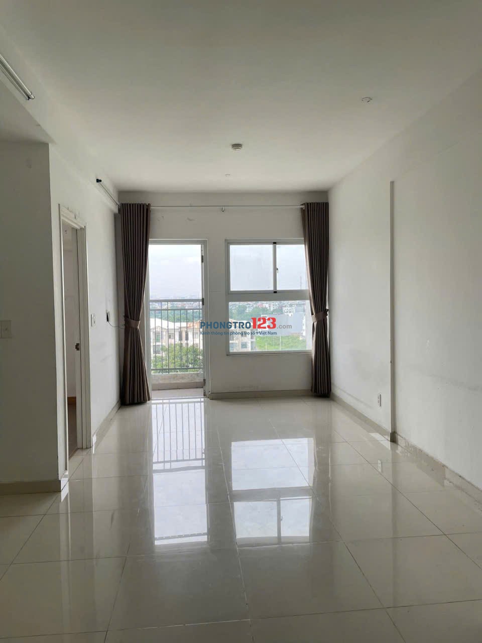 Chung cư Phú Thọ, Nguyễn Thị Nhỏ, Q11: 2p ngủ, NTCB, 72m2, 10tr/th