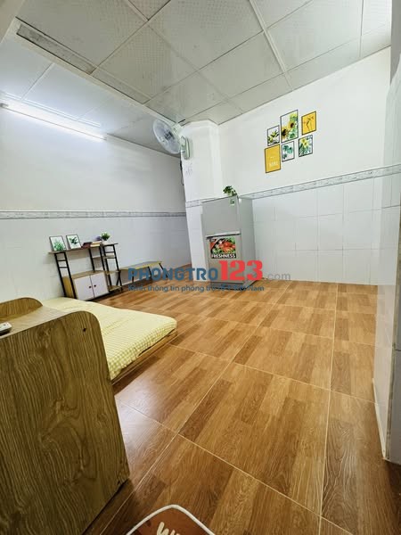 Phòng đẹp 20m2 đủ nội thất ngay ĐH Văn Hiến 517 Kênh Tân Hóa Q. Tân Phú.