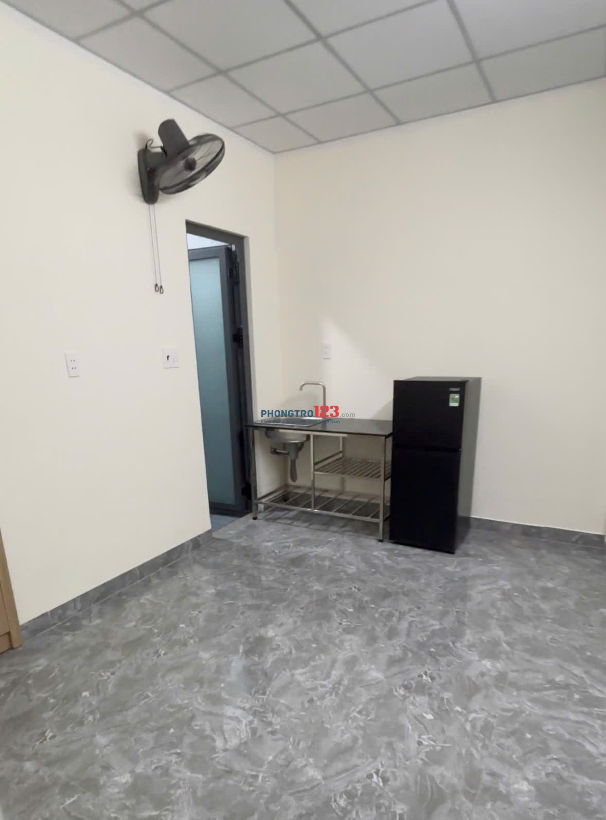 Cho thuê phòng trọ Cát Lái, 3tr1 cửa sổ, 3tr6 ban công ở được ngay