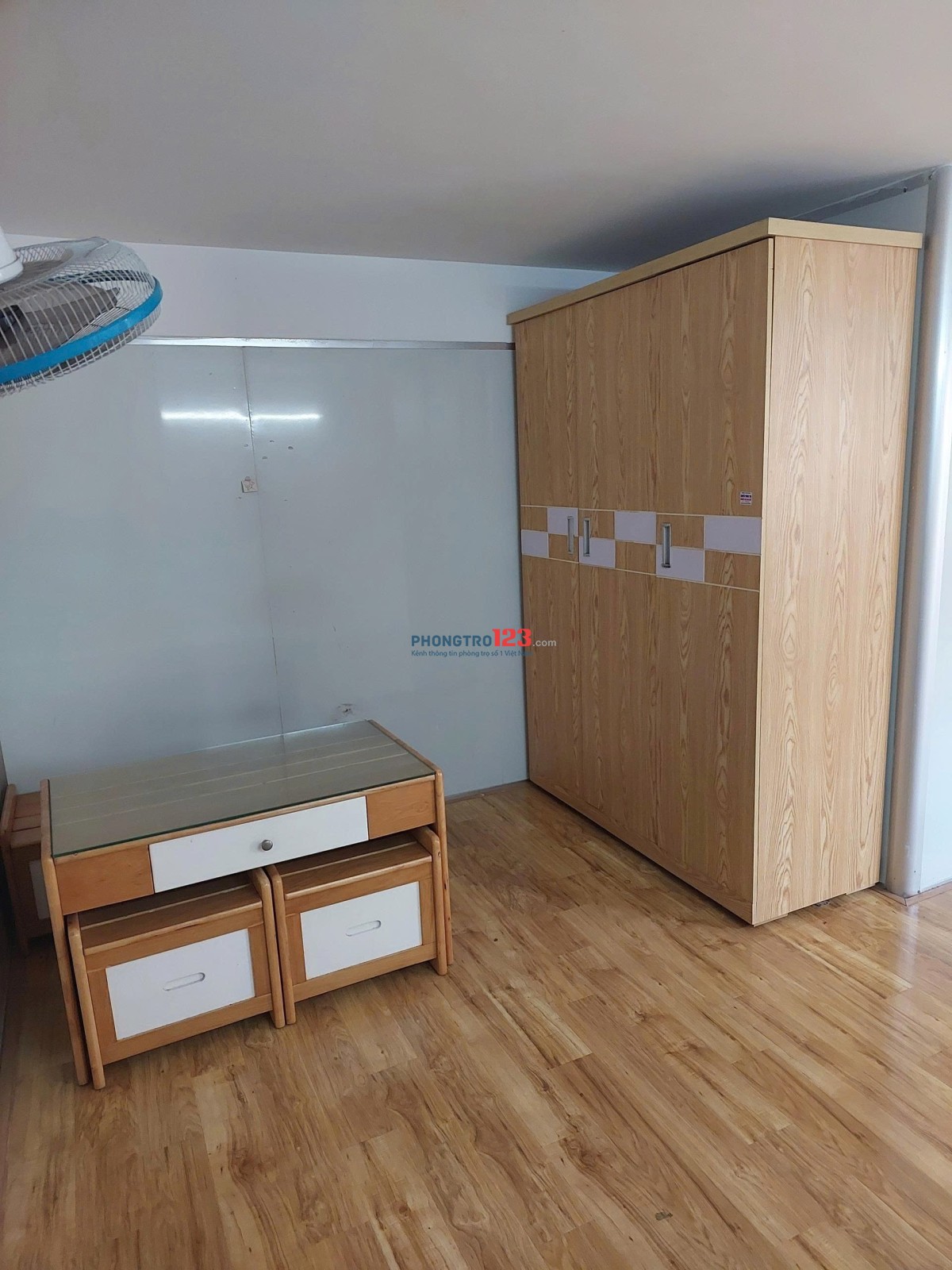 Căn hộ dich vụ ngay canh SPKT và đại học ngân hàng