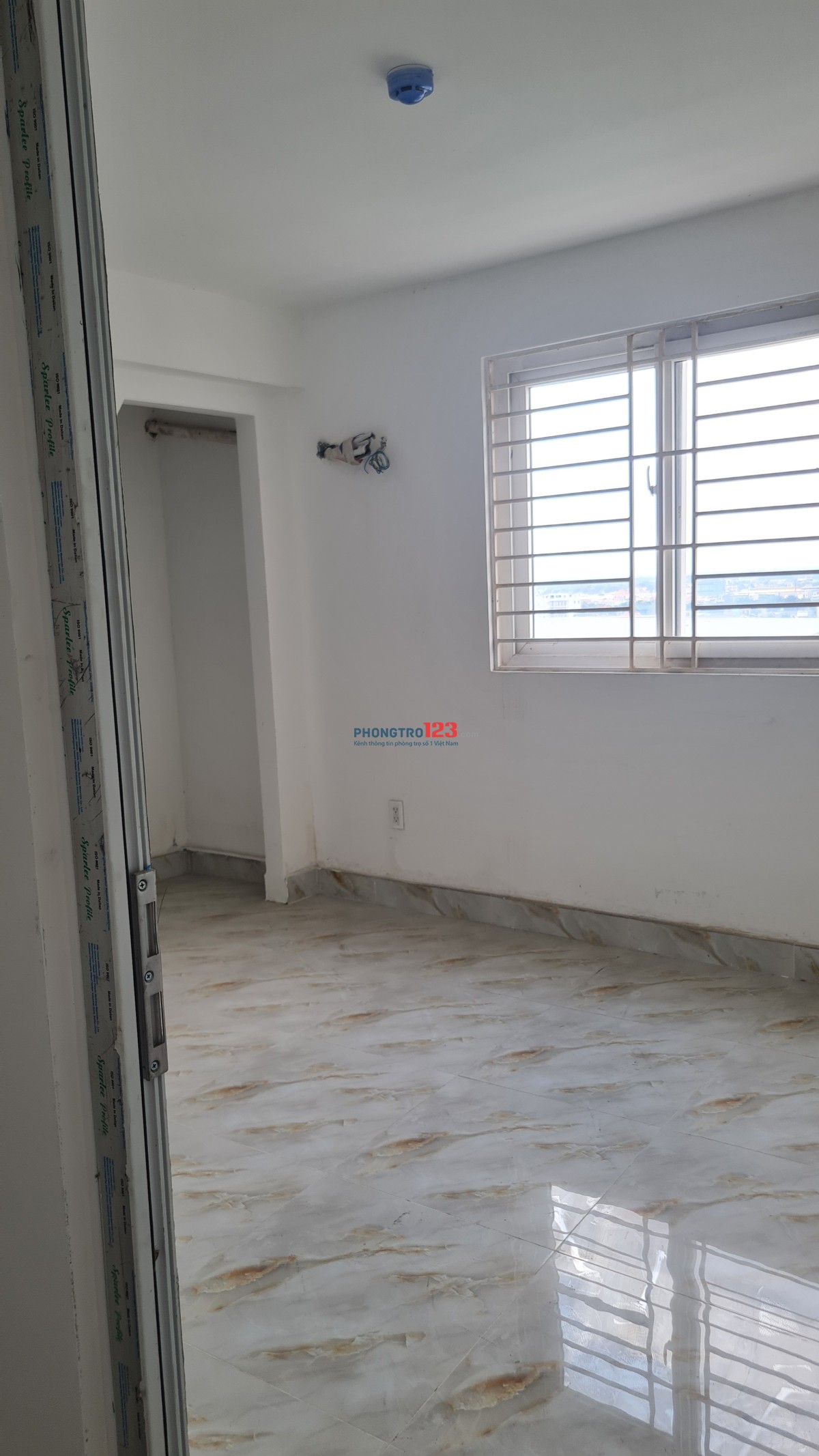 Cho thuê nguyên căn 2 PN 1WC tòa nhà Biwase Tower gần vòng xoay An Phú
